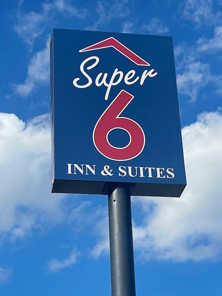 Super 6 Inn & Suites Baton Rouge Bagian luar foto